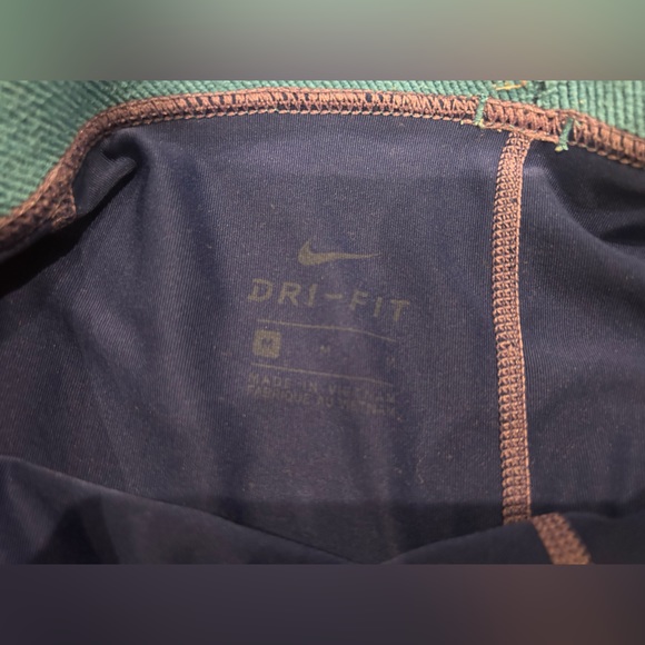 2 Pairs of Nike Pros - Picture 9 of 9